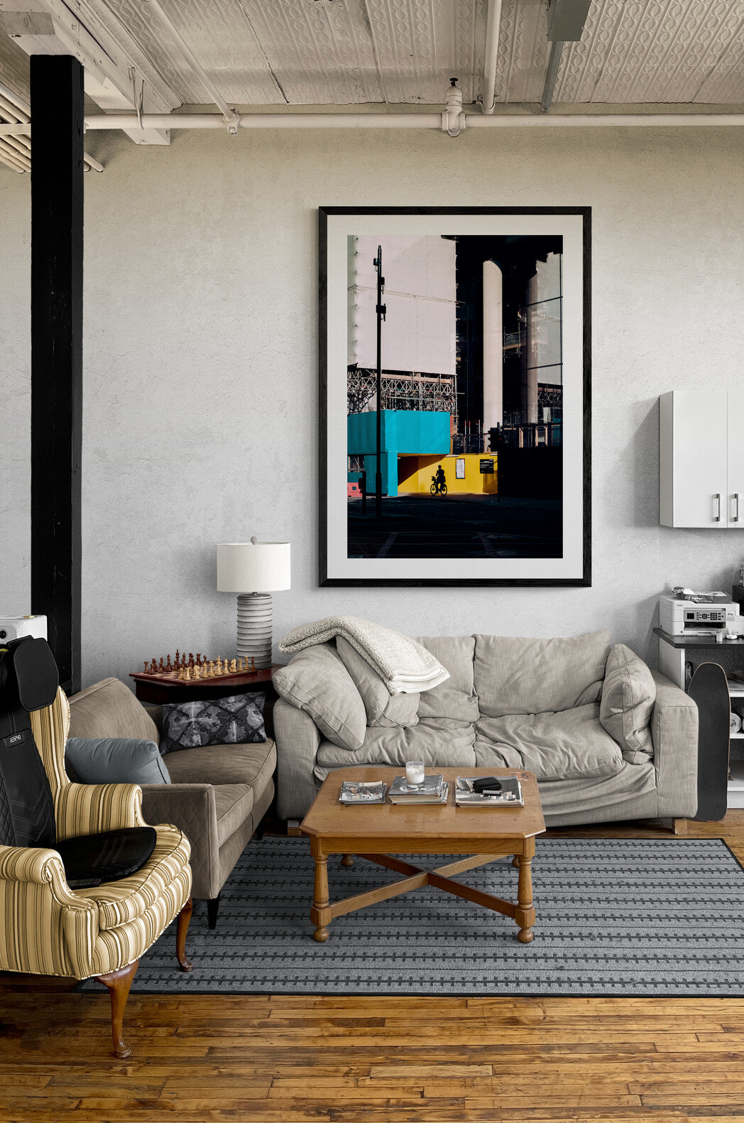 This cycling silhouette photo print captures the high contrast and dynamic movement of a cyclist in Liverpool Street, London. Perfect for any cycling enthusiast or as a unique piece of art for your home. Expertly printed for stunning clarity. Hahnemhühle German Etching Liverpool Street, London.September 2019